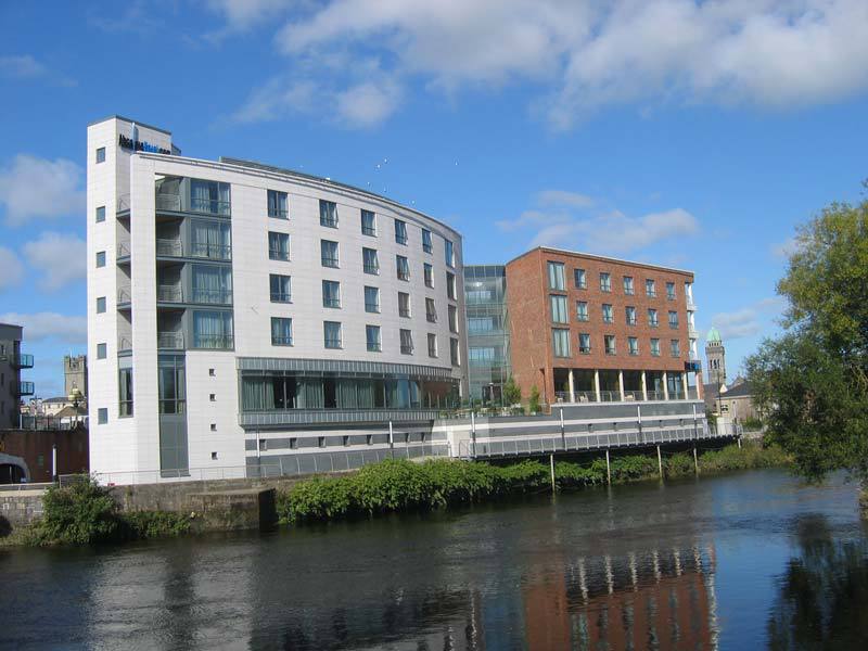 Absolute Hotel Limerick Exterior photo